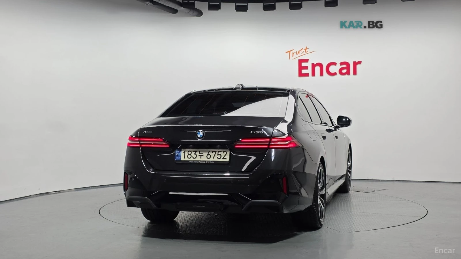 BMW 530 * M-SPORT* XDRIVE* ПОДГРЕВ* ОБДУХВАНЕ* ПАНОРАМА* , снимка 4 - Автомобили и джипове - 54659620