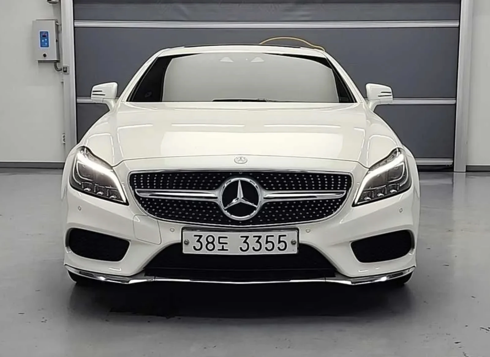 Mercedes-Benz CLS 400 AMG* Обдух* 360* Крайна цена* , снимка 2 - Автомобили и джипове - 54741300