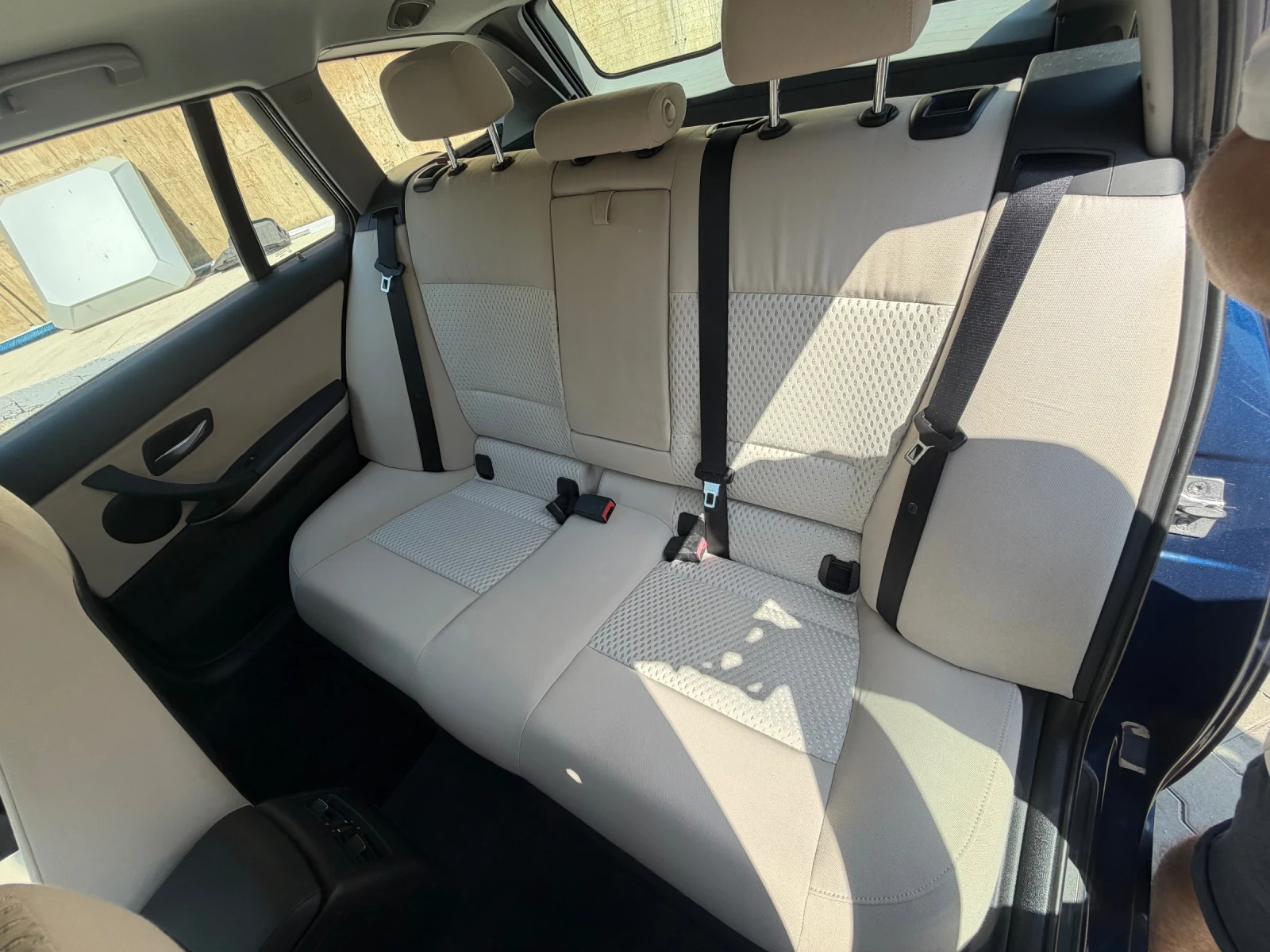 BMW 318 Efficient Dynamics Edition, снимка 12 - Автомобили и джипове - 54763636