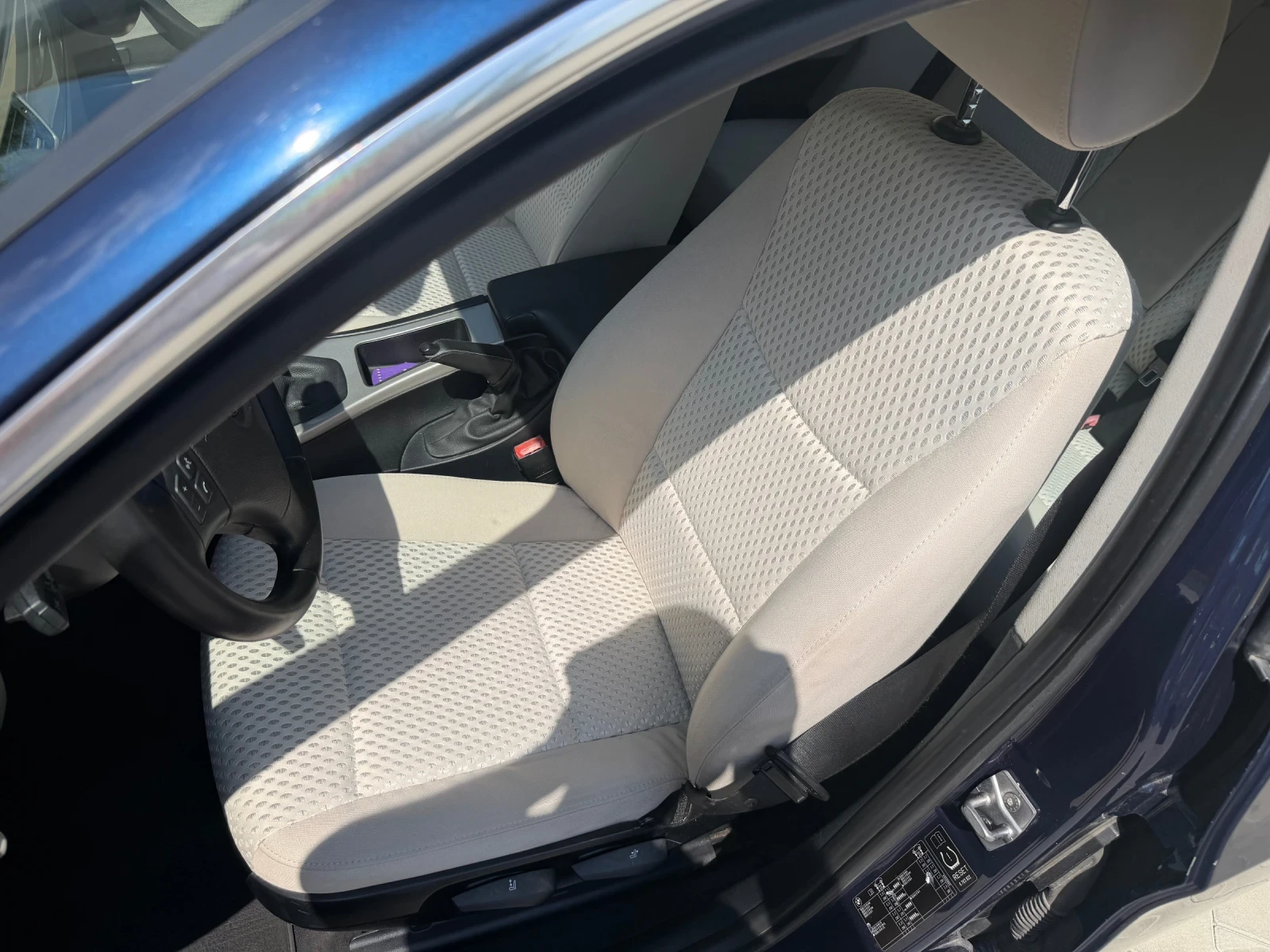 BMW 318 Efficient Dynamics Edition, снимка 10 - Автомобили и джипове - 54763636