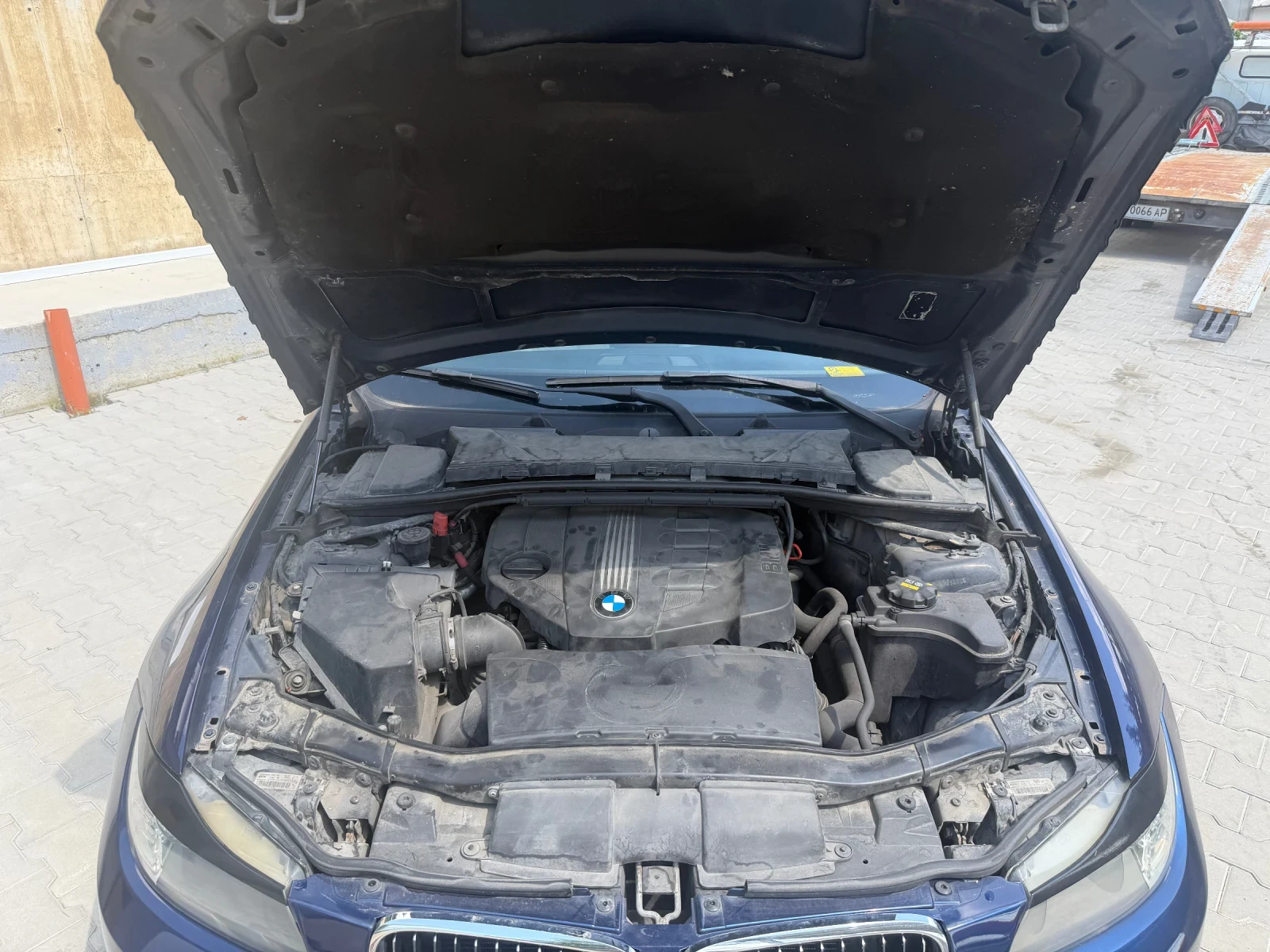 BMW 318 Efficient Dynamics Edition, снимка 14 - Автомобили и джипове - 54763636