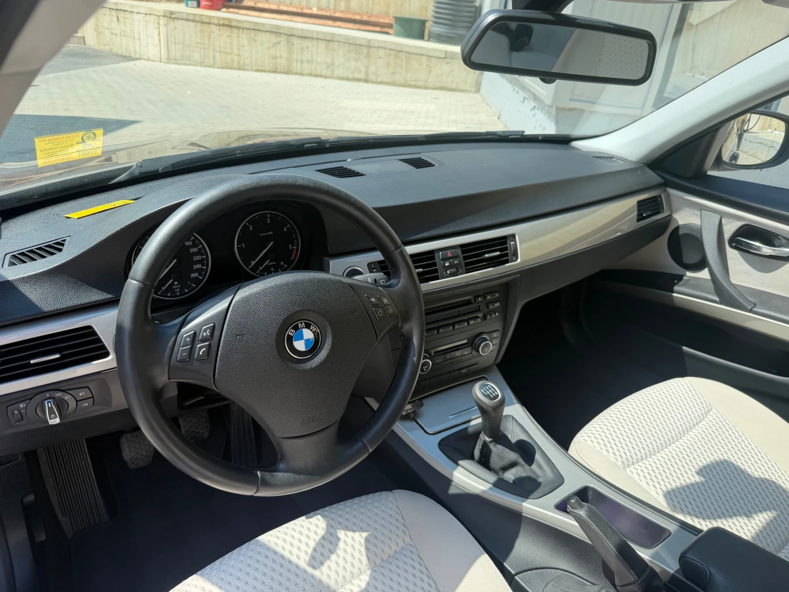 BMW 318 Efficient Dynamics Edition, снимка 11 - Автомобили и джипове - 54763636