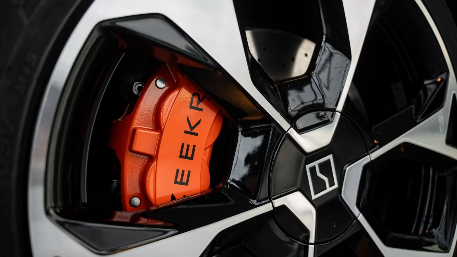 Zeekr 7X PRIVILEGE AWD HEAD-UP 360-CAMERA  | Mobile.bg � ����������� 13