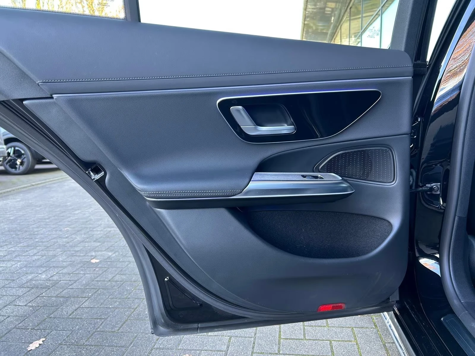 Mercedes-Benz E 220 d / AMG / DISTONIC / MEMORY / , снимка 14 - Автомобили и джипове - 54818714
