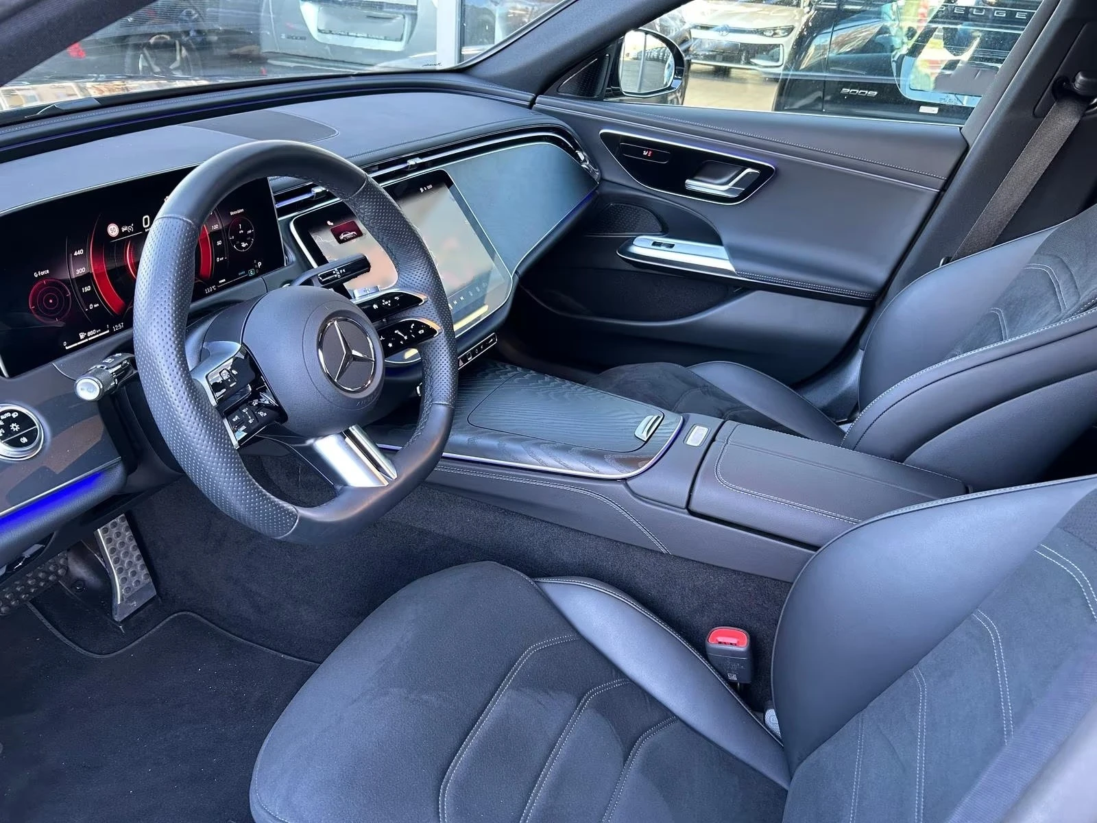 Mercedes-Benz E 220 d / AMG / DISTONIC / MEMORY / , снимка 8 - Автомобили и джипове - 54818714