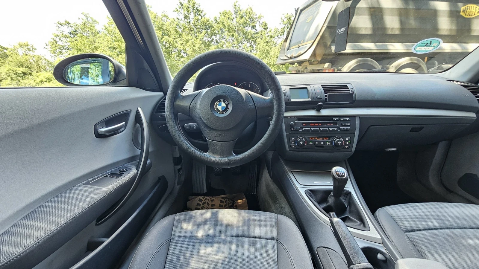 BMW 118 2.0D, снимка 12 - Автомобили и джипове - 55288740
