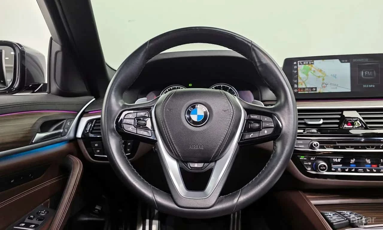 BMW 530 530i M Sport Package Plus * ФИНАНСИРАНЕ, снимка 13 - Автомобили и джипове - 55565752