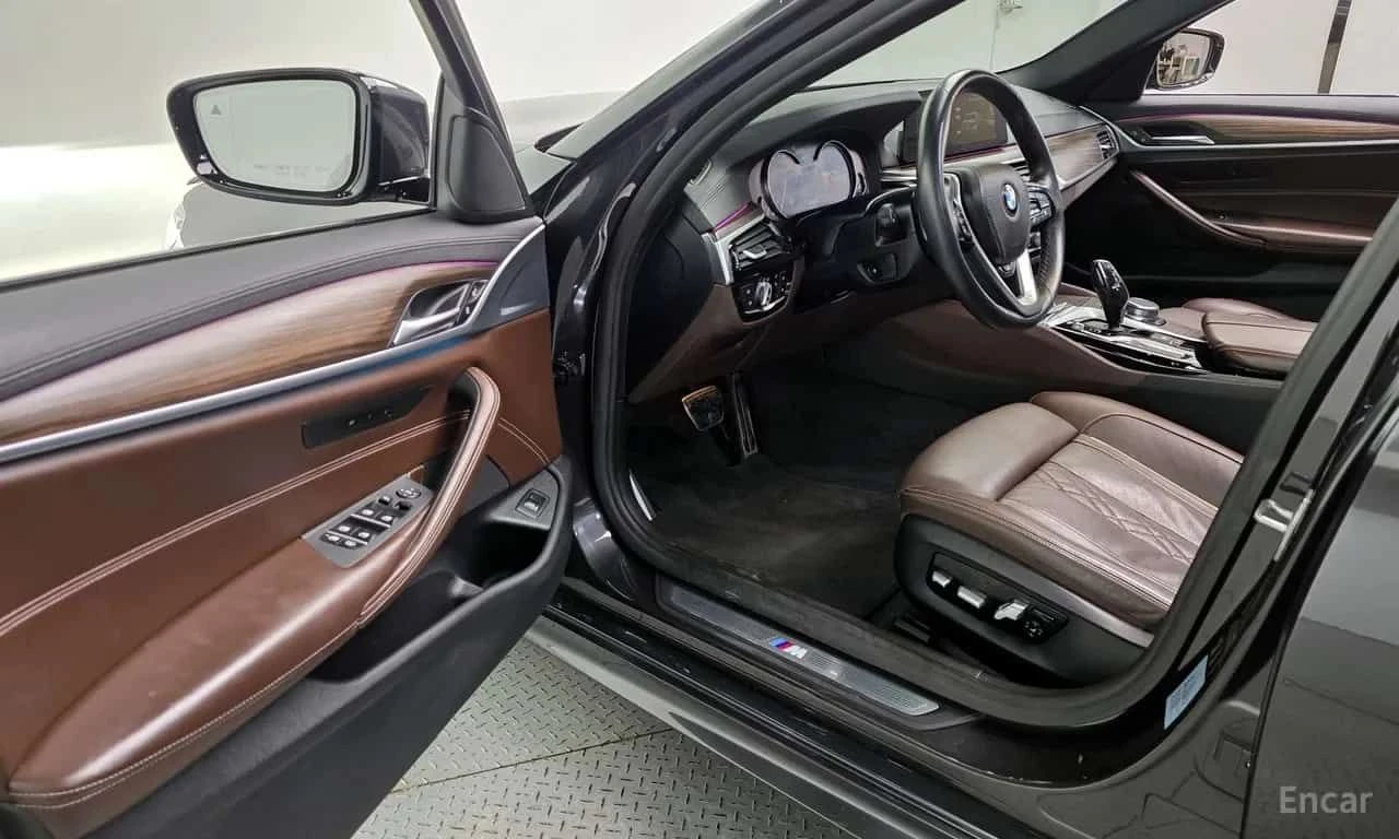 BMW 530 530i M Sport Package Plus * ФИНАНСИРАНЕ, снимка 10 - Автомобили и джипове - 55565752