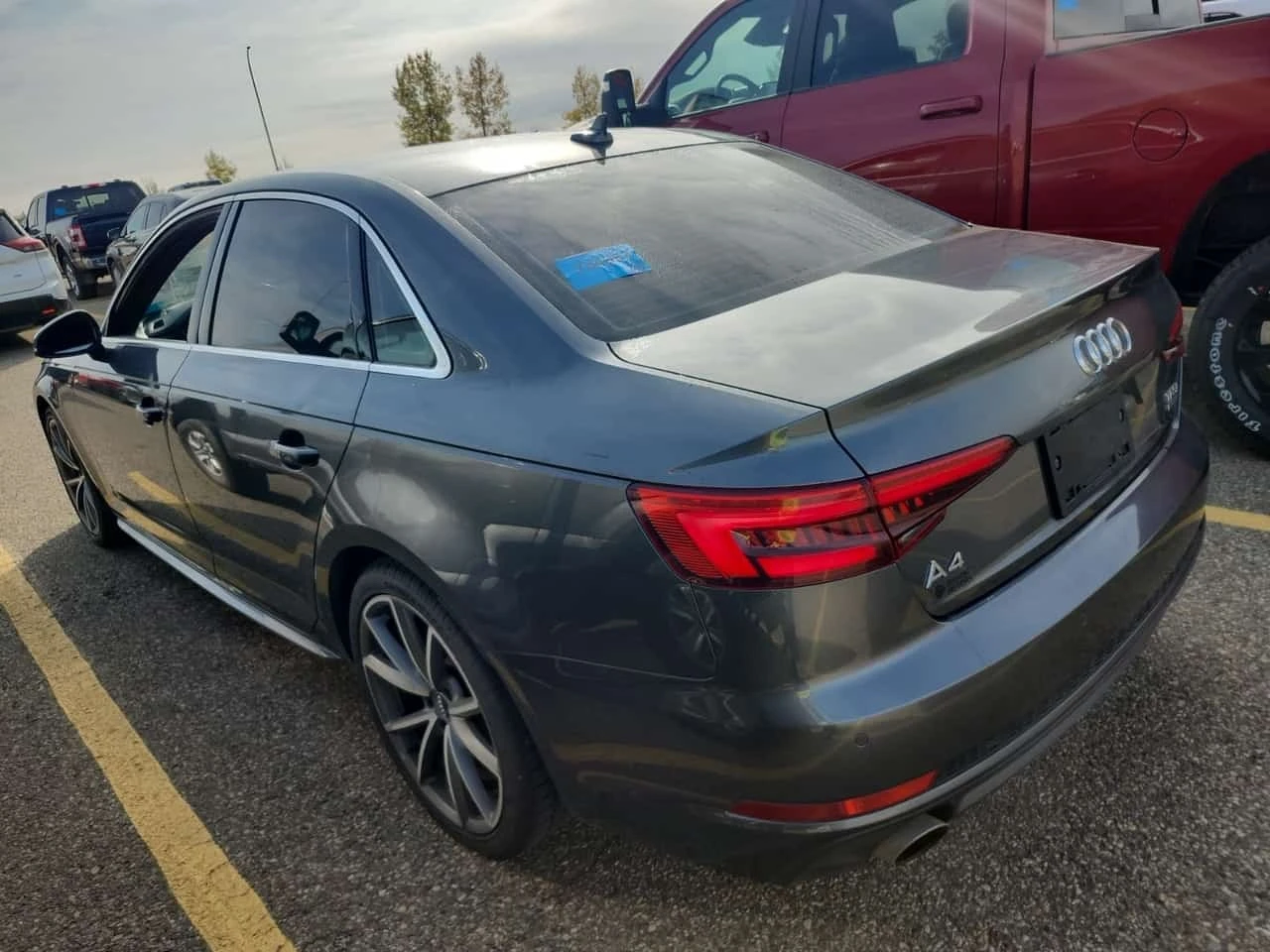 Audi A4 2.0T * TECHNIK * QUATTRO * CARFAX * , снимка 4 - Автомобили и джипове - 56351468
