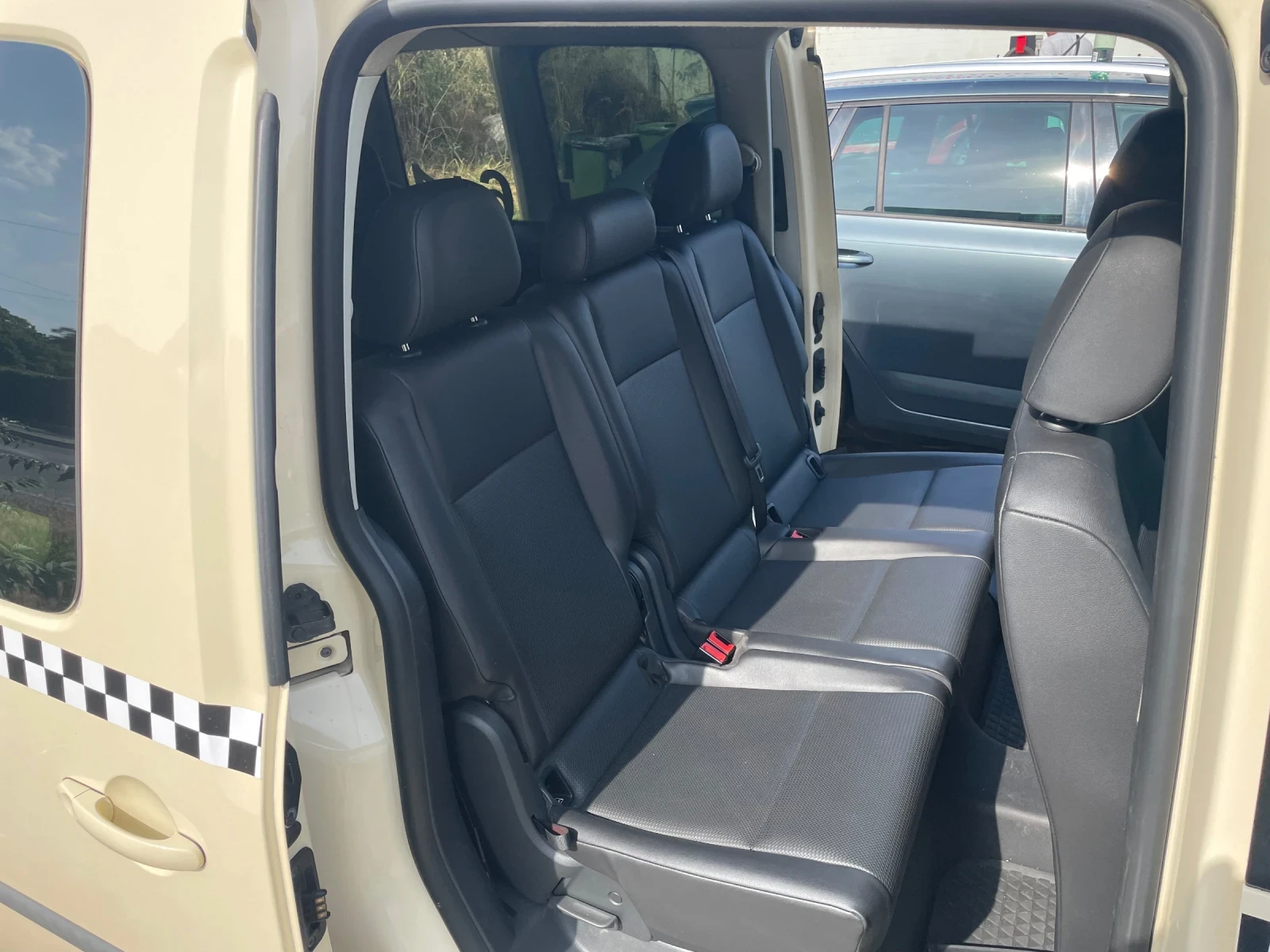 VW Caddy Maxi 6+ 1, снимка 6 - Автомобили и джипове - 56433360