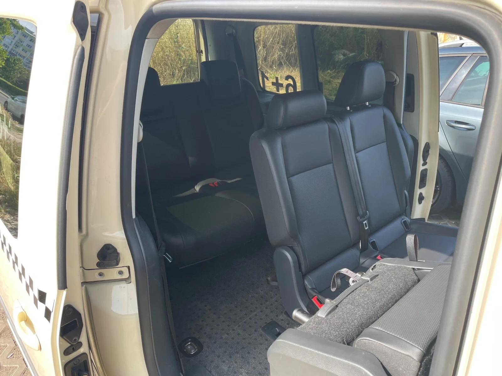 VW Caddy Maxi 6+ 1, снимка 7 - Автомобили и джипове - 56433360