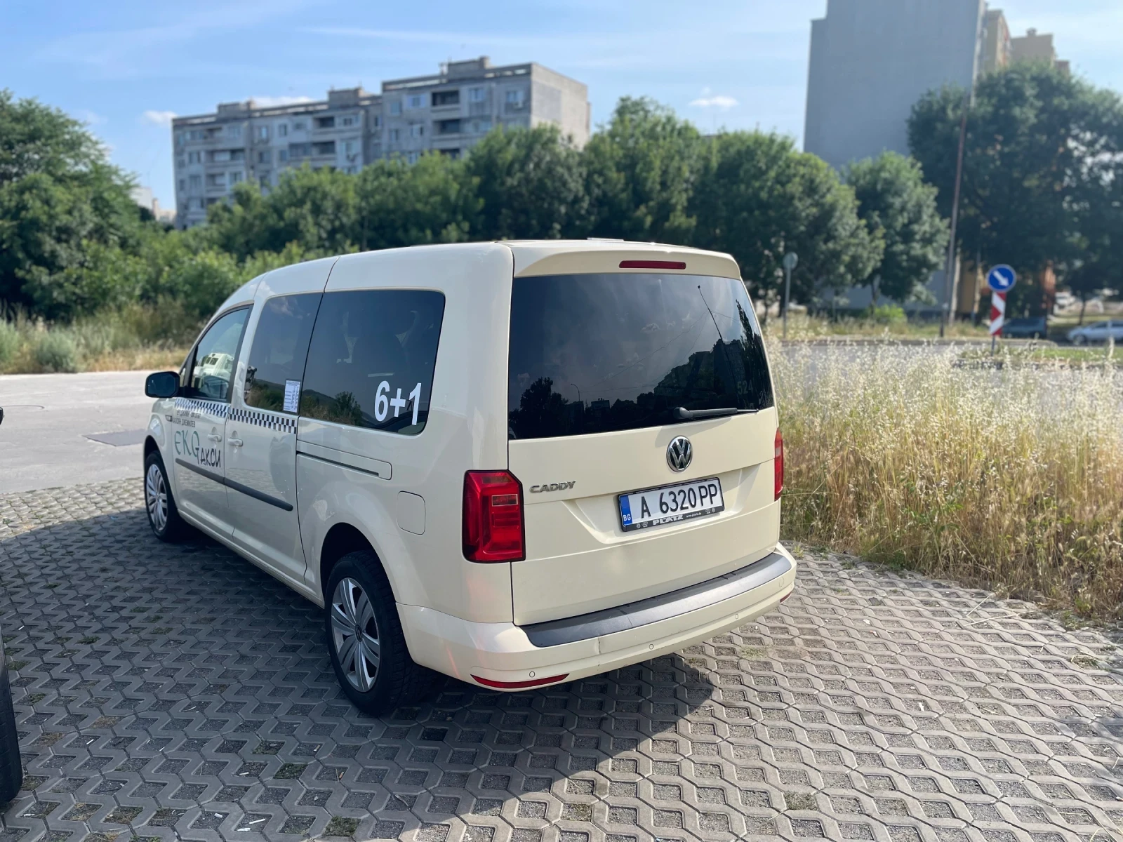 VW Caddy Maxi 6+ 1, снимка 3 - Автомобили и джипове - 56433360