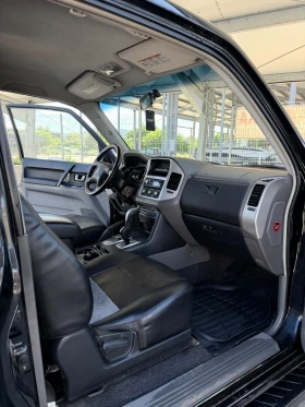 Mitsubishi Pajero - 8000 € / 15646.64 лв. - 82972925 6
