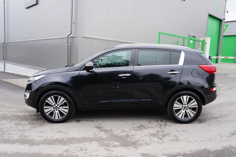 Kia Sportage 2.0CRDI 4WD, REBEL, KEYLESS/CAMERA, LED!, снимка 2 - Автомобили и джипове - 48310654