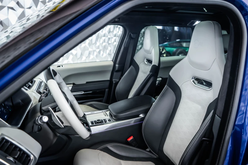 Land Rover Range Rover Sport SVR * Meridian* Pano, снимка 12 - Автомобили и джипове - 52245061