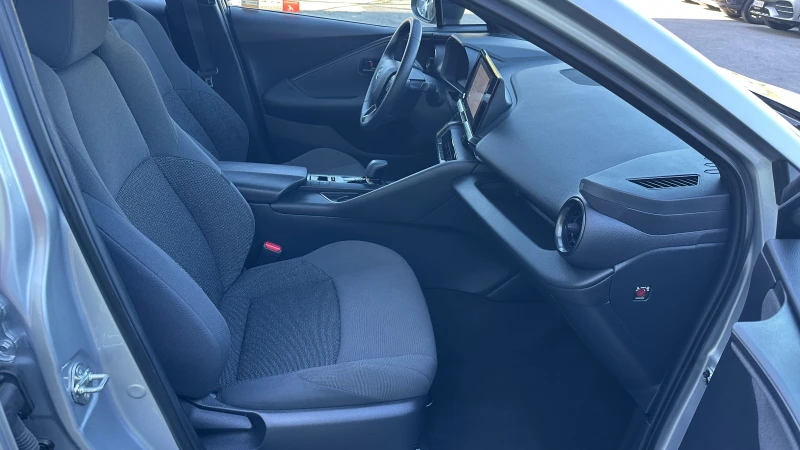 Toyota C-HR 1.8 Hybrid Гаранция, снимка 11 - Автомобили и джипове - 52249142