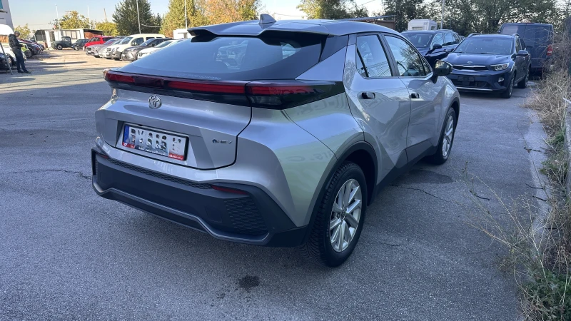 Toyota C-HR 1.8 Hybrid Гаранция, снимка 6 - Автомобили и джипове - 52249142