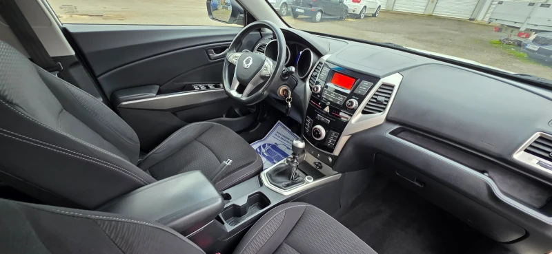 SsangYong Tivoli 1.6 e-XDI 114k.c UNIKAT ITALIA EURO 6C, снимка 14 - Автомобили и джипове - 52893859