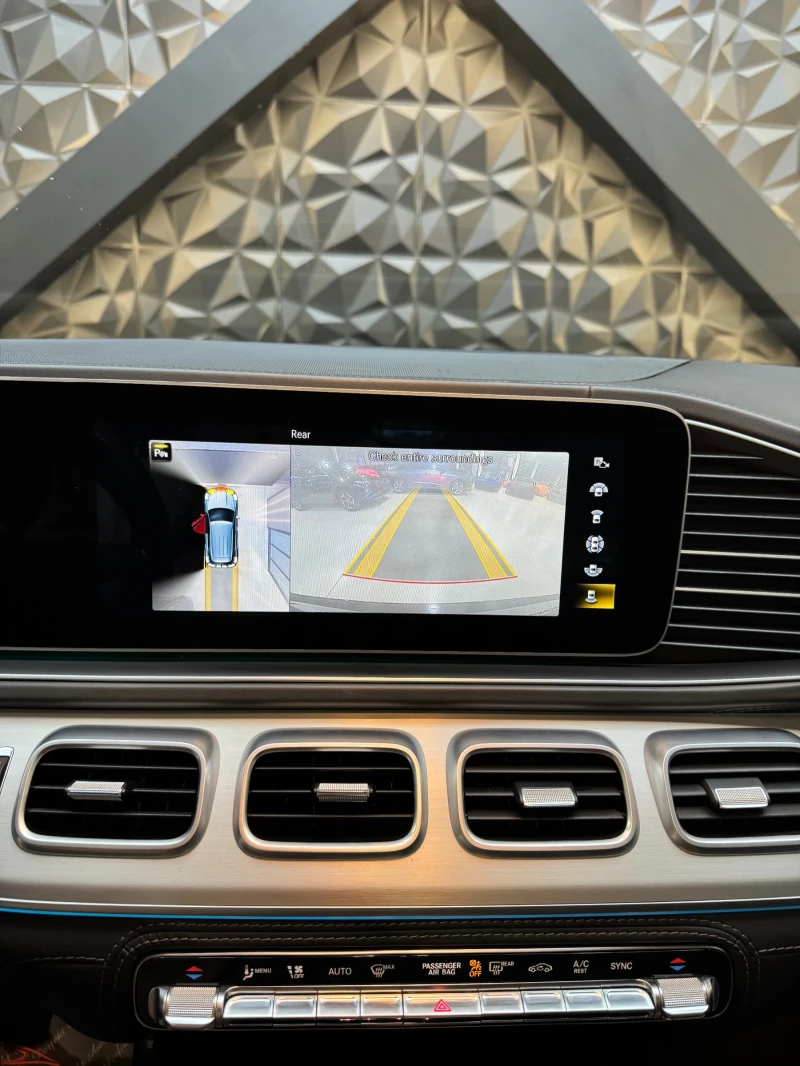 Mercedes-Benz GLE 63 S AMG 4 MATIC * FULL Екстри * BURMESTER * Панорама * , снимка 10 - Автомобили и джипове - 52939240