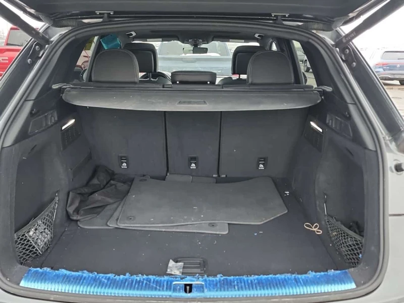 Audi Q5 * TECHNIK * S line * Pano * 2 Ключа * Подгреви * , снимка 14 - Автомобили и джипове - 53529651