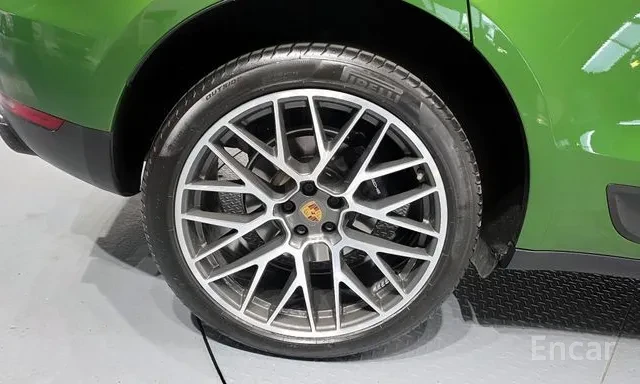 Porsche Macan 2.0* 360* Обдух* Кожа, снимка 8 - Автомобили и джипове - 56684437