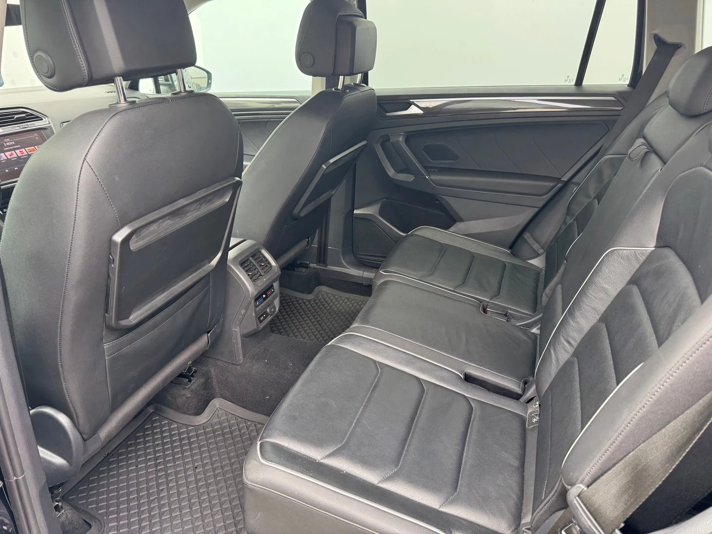 VW Tiguan 2.0 BiTDI SCR DSG 4MO HL - изображение 7