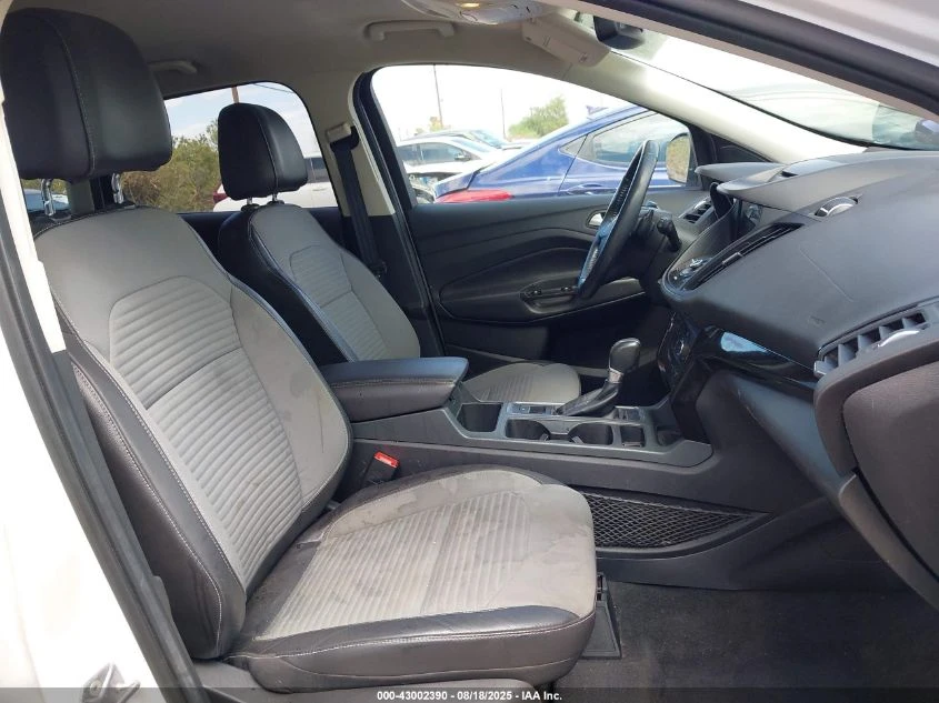 Ford Escape 2.0L I-4 DI, DOHC, VVT, TURBO, 245HP Front Wheel - изображение 10