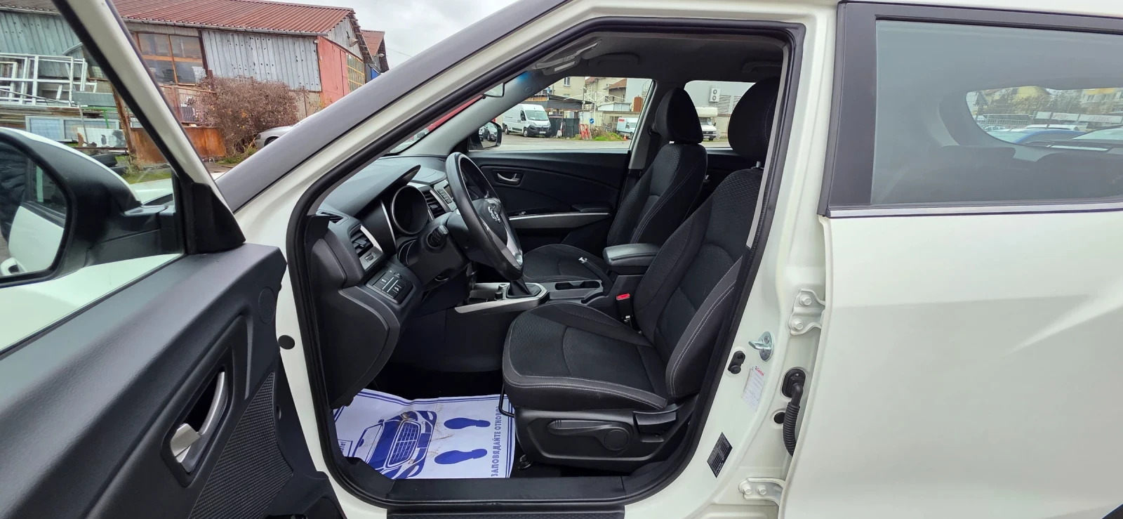 SsangYong Tivoli 1.6 e-XDI 114k.c UNIKAT ITALIA EURO 6C - изображение 7