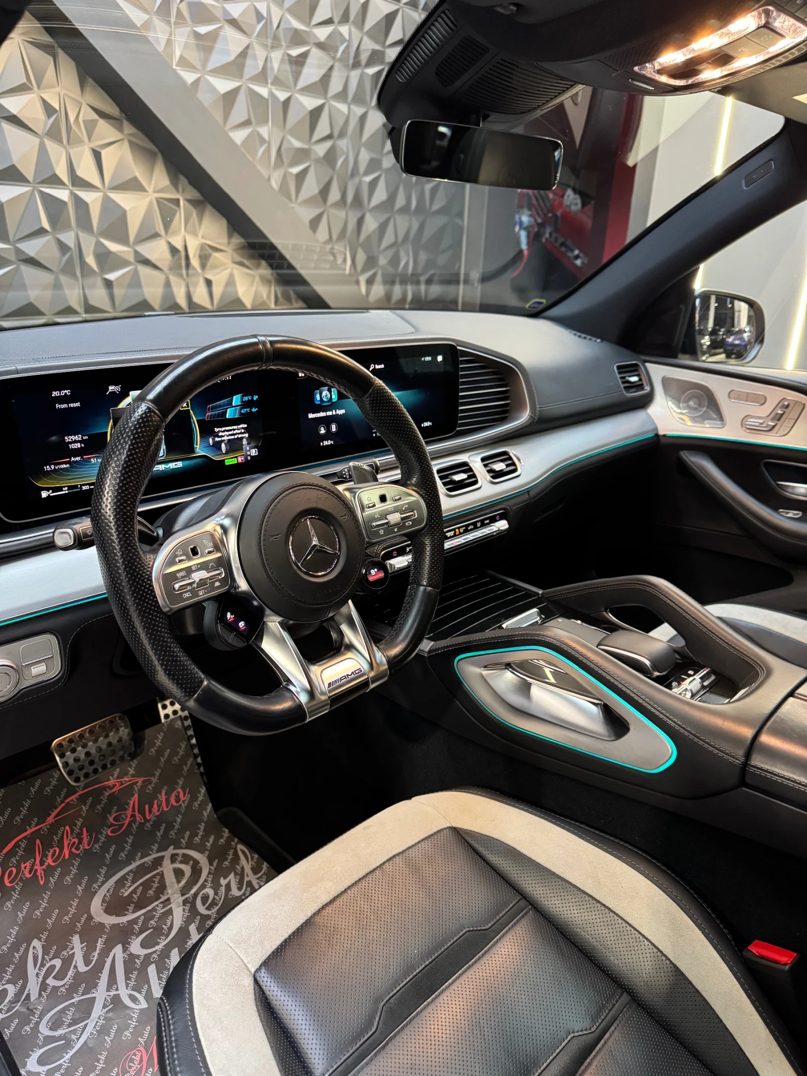 Mercedes-Benz GLE 63 S AMG 4 MATIC * FULL Екстри * BURMESTER * Панорама *  - изображение 8