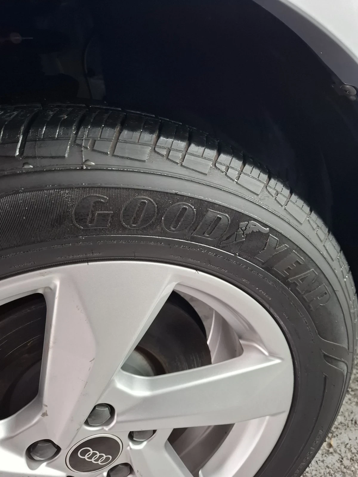 Audi Q3 2.0 TFSI S-line Quattro , снимка 16 - Автомобили и джипове - 54072506