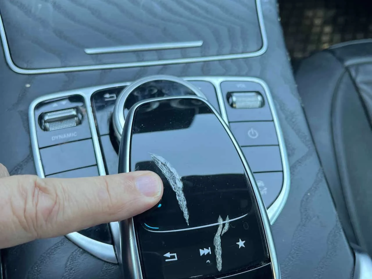 Mercedes-Benz GLC 300 * CARFAX * ЦЕНА ДО БГ, снимка 12 - Автомобили и джипове - 54143021