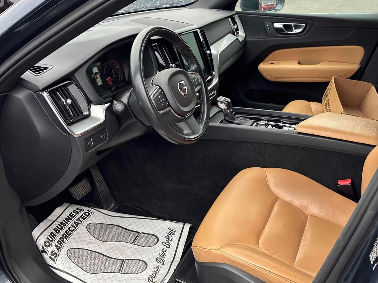 Volvo XC60 Momentum  CARFAX, снимка 4 - Автомобили и джипове - 54726053