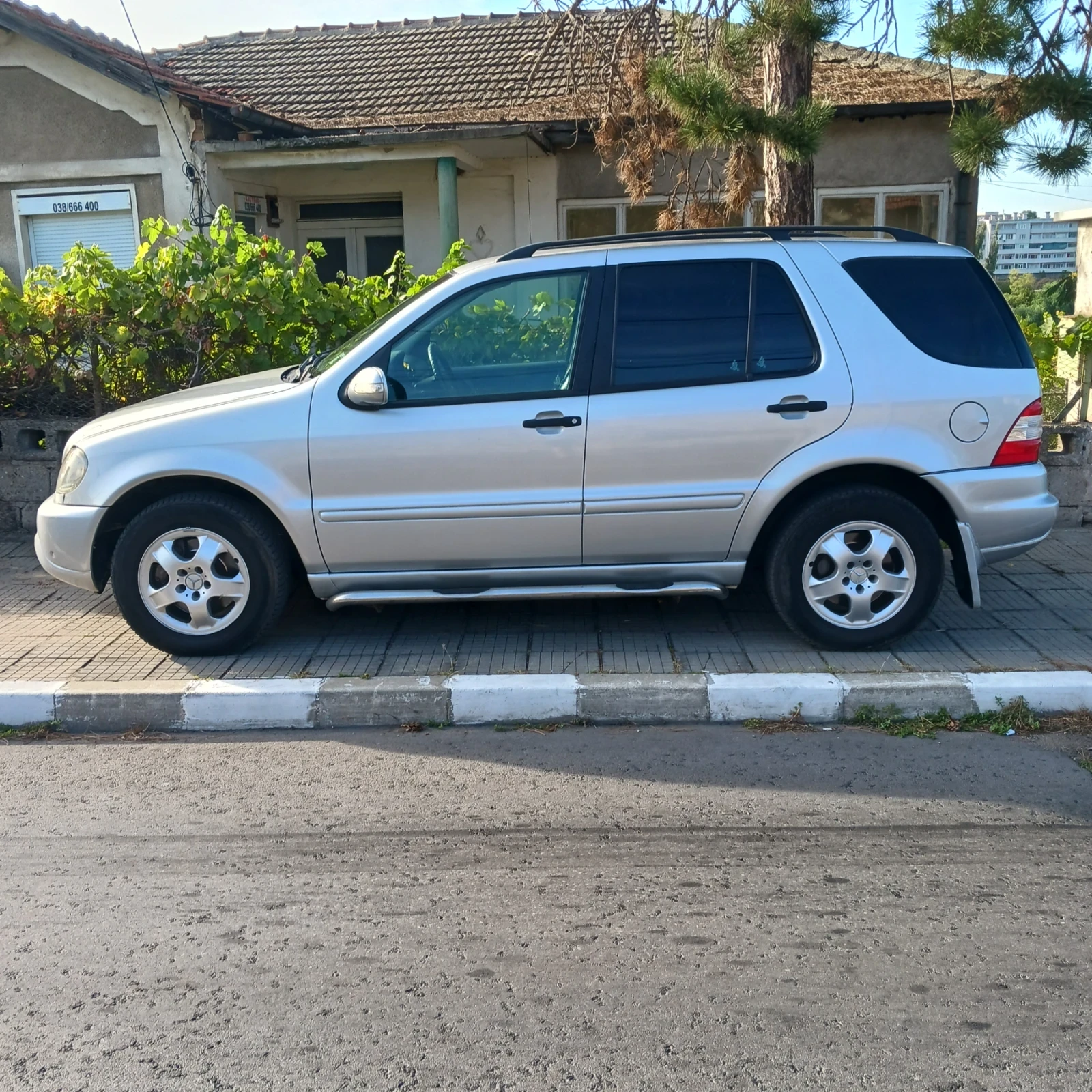 Mercedes-Benz ML 270, снимка 8 - Автомобили и джипове - 54764023