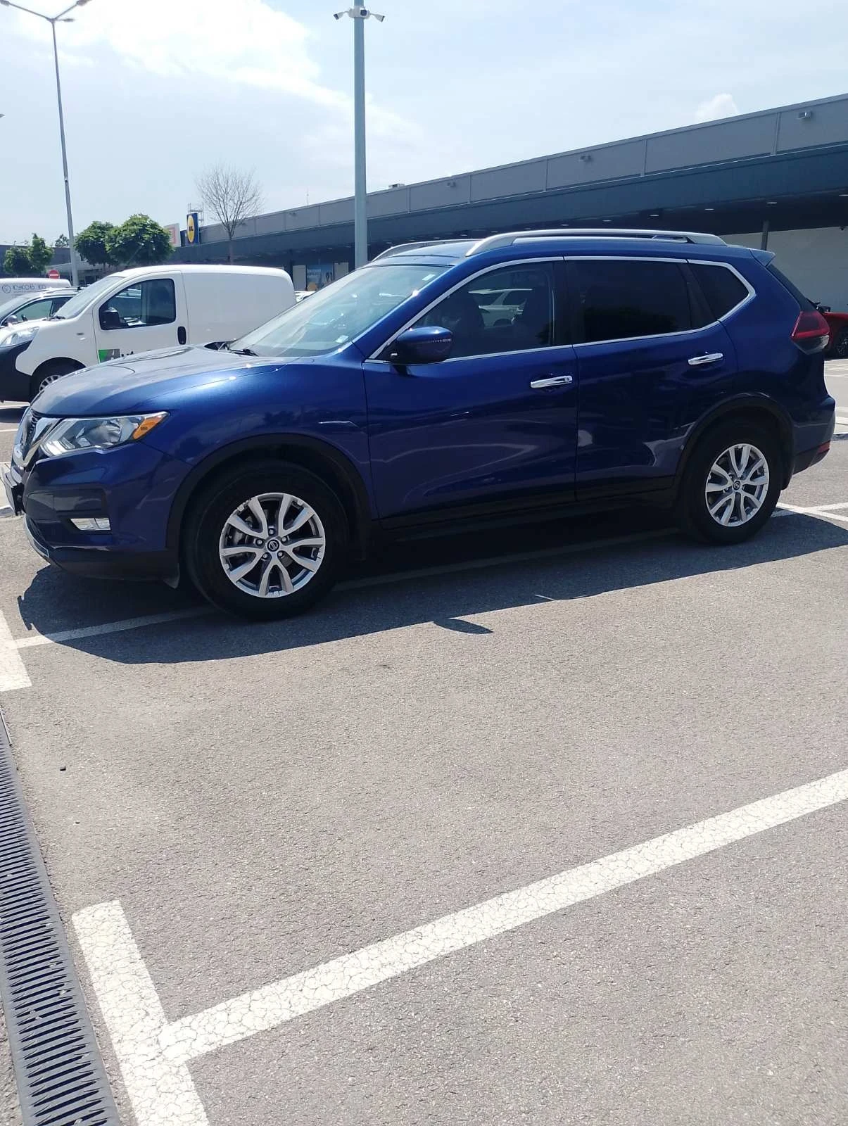 Nissan Rogue Газ/Бензин, 2.5 AWD, снимка 8 - Автомобили и джипове - 54946490
