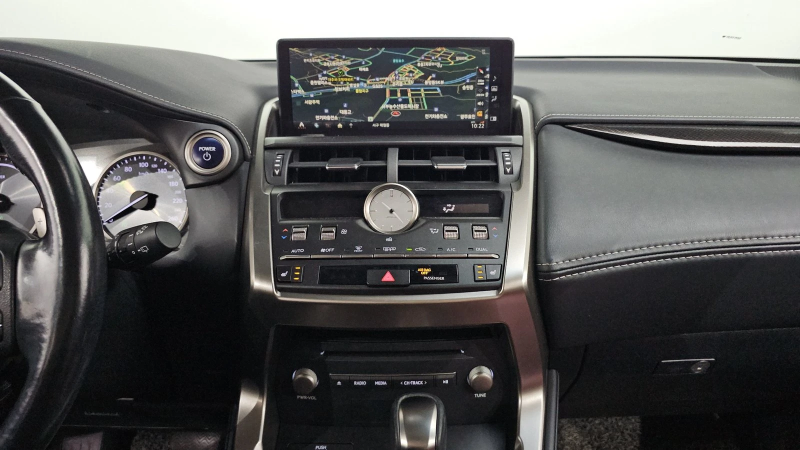 Lexus NX 300h* ЛЮК* ПОДГРЕВ ВОЛАН* BLIND SPOT* КРАЙНА ЦЕНА, снимка 12 - Автомобили и джипове - 55367135