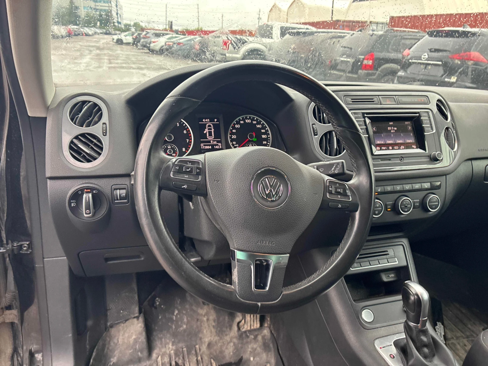 VW Tiguan * 4MOTION 4dr Auto* АВТОКРЕДИТ* , снимка 14 - Автомобили и джипове - 56040775