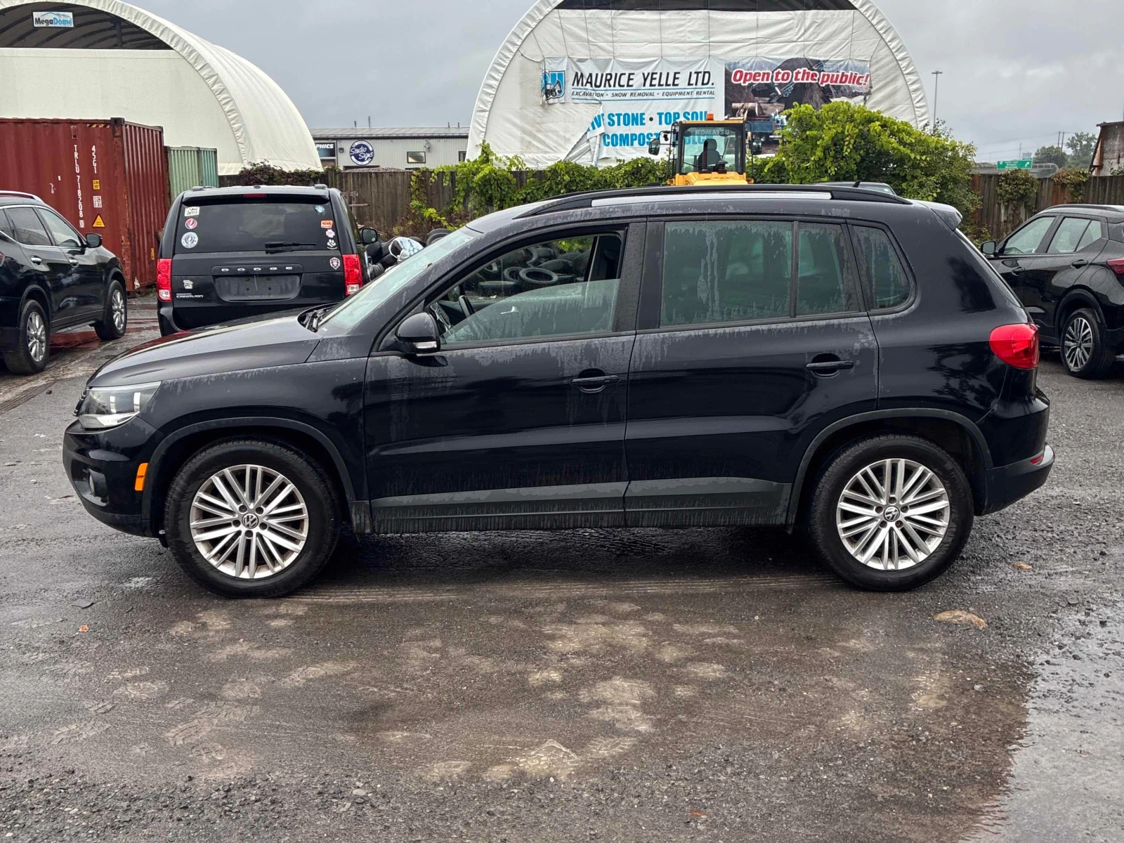 VW Tiguan * 4MOTION 4dr Auto* АВТОКРЕДИТ* , снимка 2 - Автомобили и джипове - 56040775