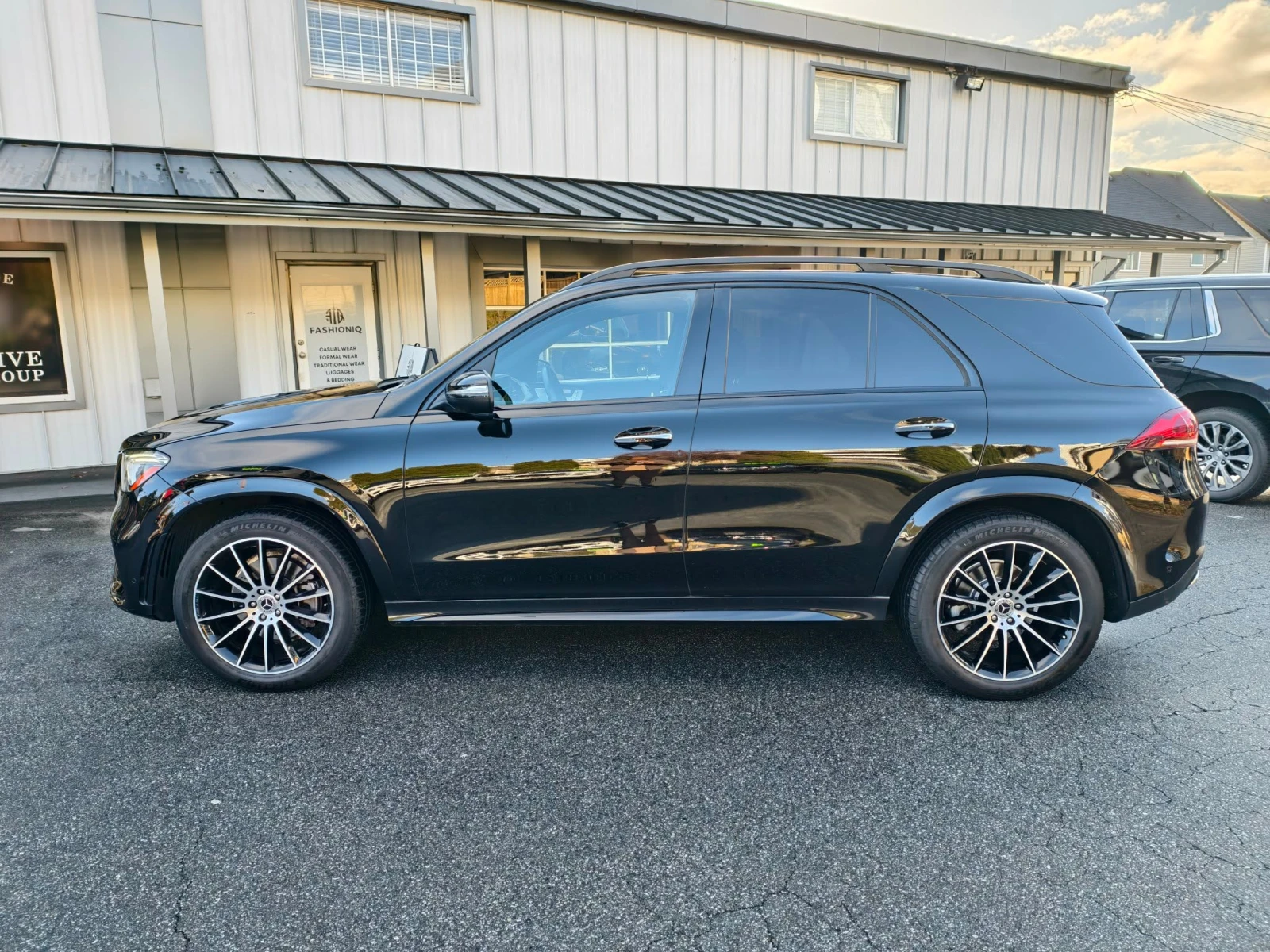 Mercedes-Benz GLE 350 4MATIC | CARFAX | БЕЗ ИНЦИДЕНТИ, снимка 3 - Автомобили и джипове - 56108225