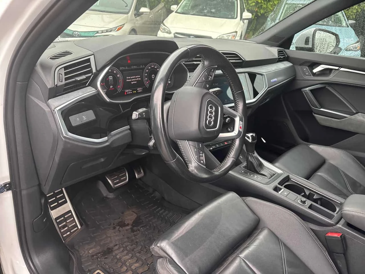 Audi Q3 * Technik * CARFAX * БЕЗ ПЪРВОНАЧАЛНА ВНОСКА, снимка 5 - Автомобили и джипове - 56320685