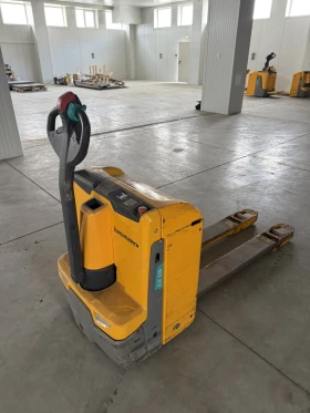 Електрокар Jungheinrich Електрокар Jungheinrich Много добро състояние 408ч, снимка 6