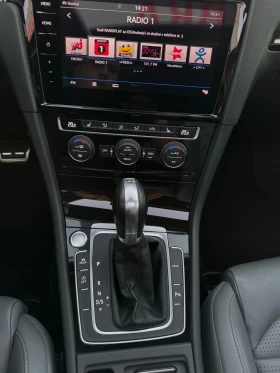 VW Golf 2.0 TDI Highline, Кожа, Keyless, Панорама, LED, снимка 10