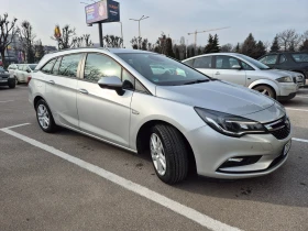 Opel Astra Sports Tourer, снимка 8