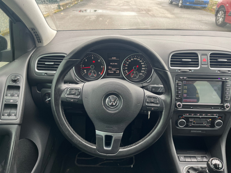 VW Golf 1.6 TDI EURO 5, снимка 14 - Автомобили и джипове - 46356230