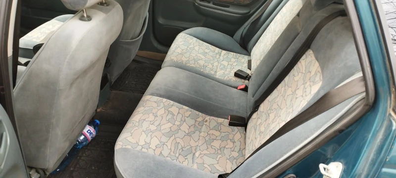 Toyota Avensis, снимка 11 - Автомобили и джипове - 48796514