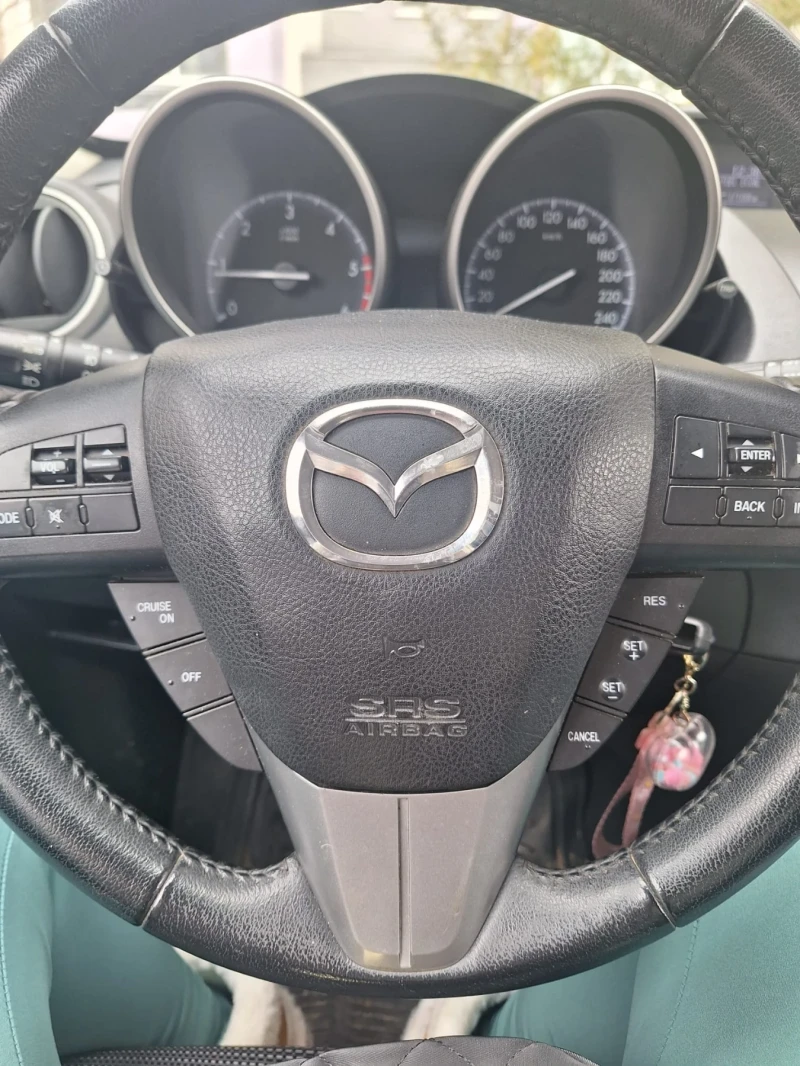 Mazda 3, снимка 4 - Автомобили и джипове - 48950225