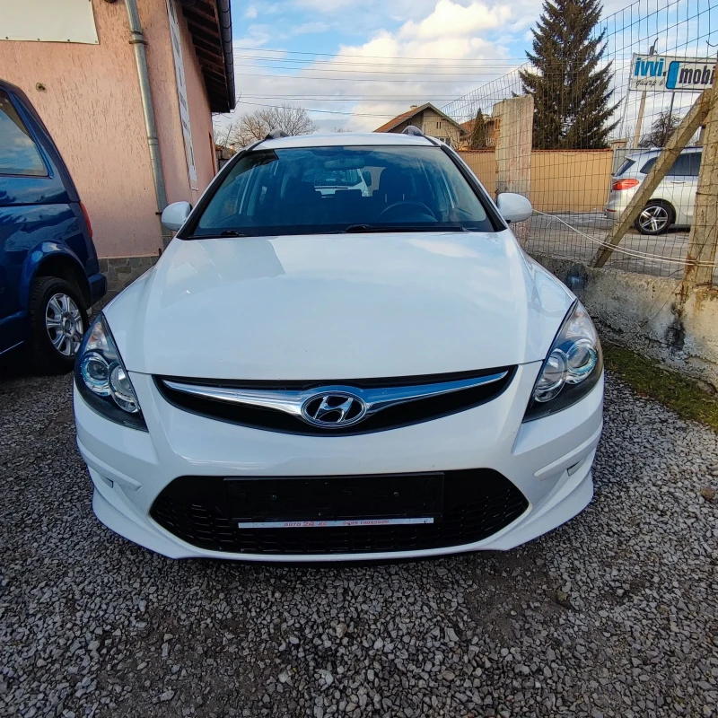 Hyundai I30 CW* 1.4i* FACELIFT* KLIMATRONIK* EVRO5* , снимка 2 - Автомобили и джипове - 49127327