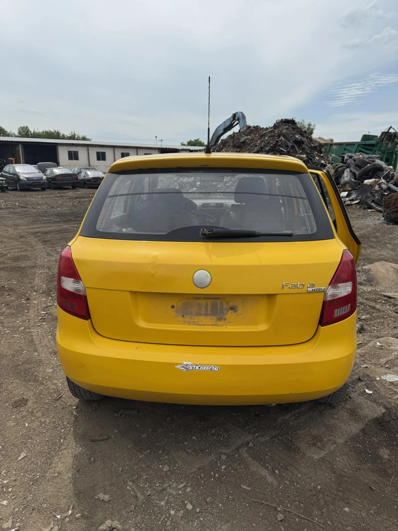 Skoda Fabia, снимка 4 - Автомобили и джипове - 51996936