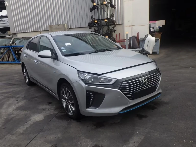 Hyundai Ioniq 1.6GDI 16V HYBRID , снимка 3 - Автомобили и джипове - 52562758