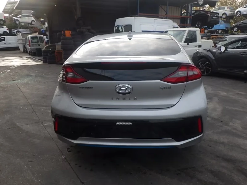 Hyundai Ioniq 1.6GDI 16V HYBRID , снимка 6 - Автомобили и джипове - 52562758