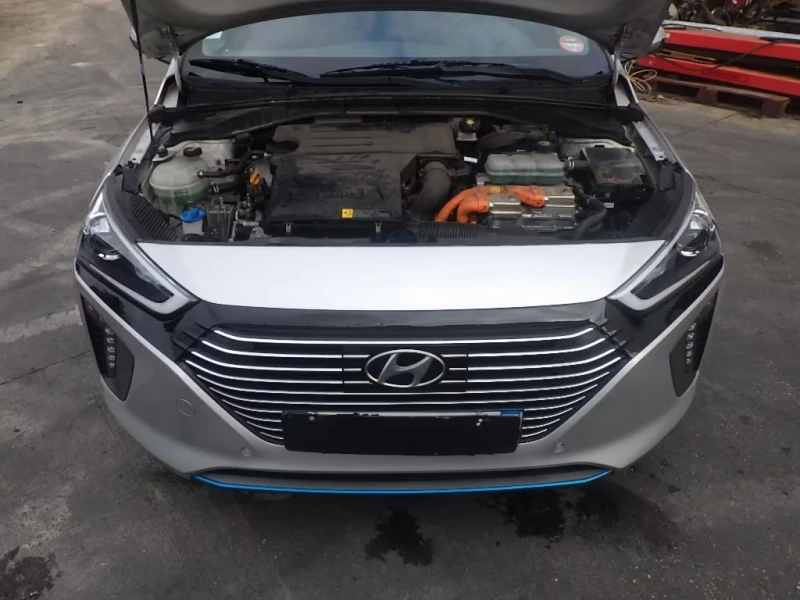Hyundai Ioniq 1.6GDI 16V HYBRID , снимка 9 - Автомобили и джипове - 52562758